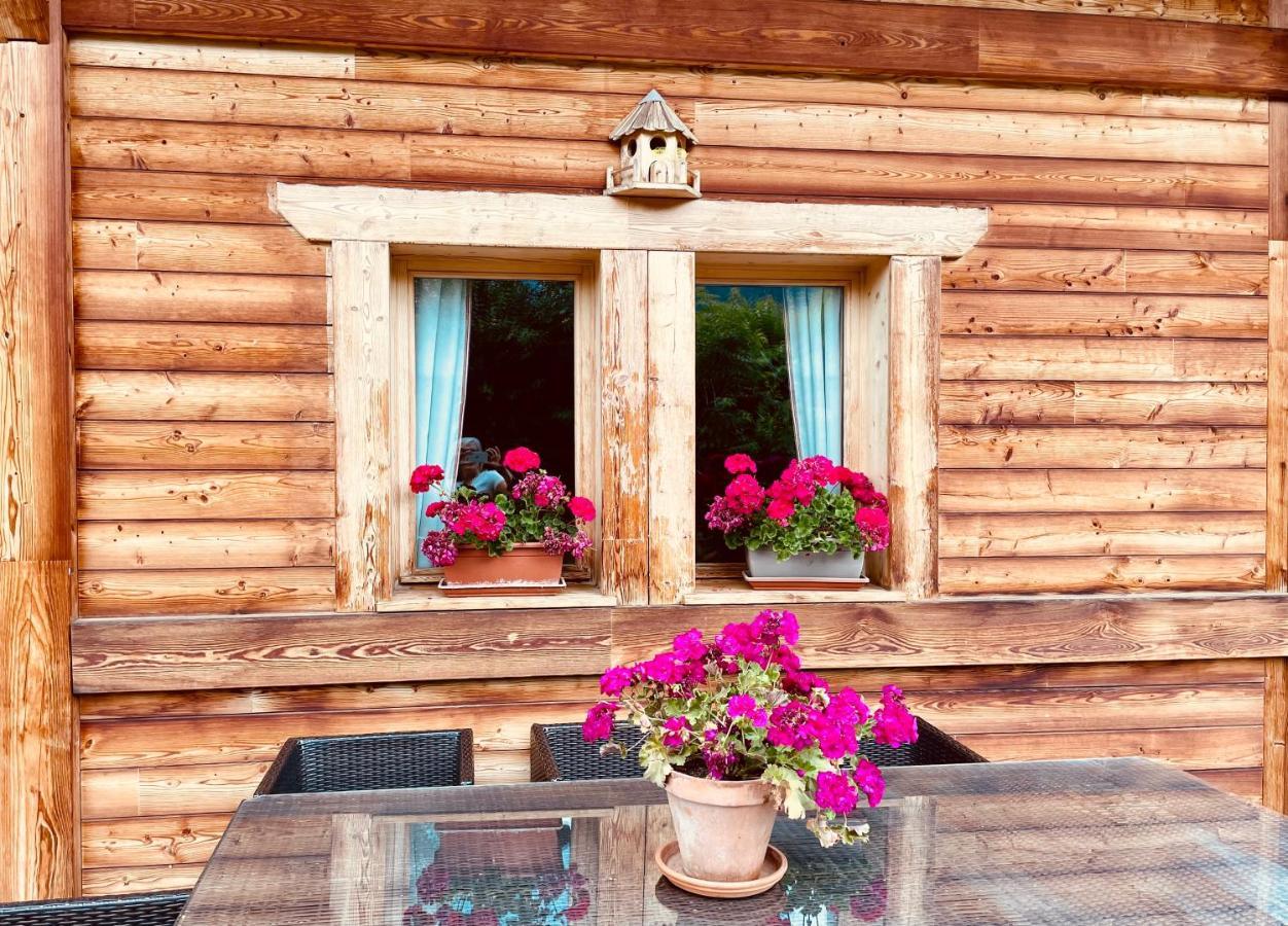 Le Paret Chambres D'Hotes De Charme & Spa Manigod Exterior foto